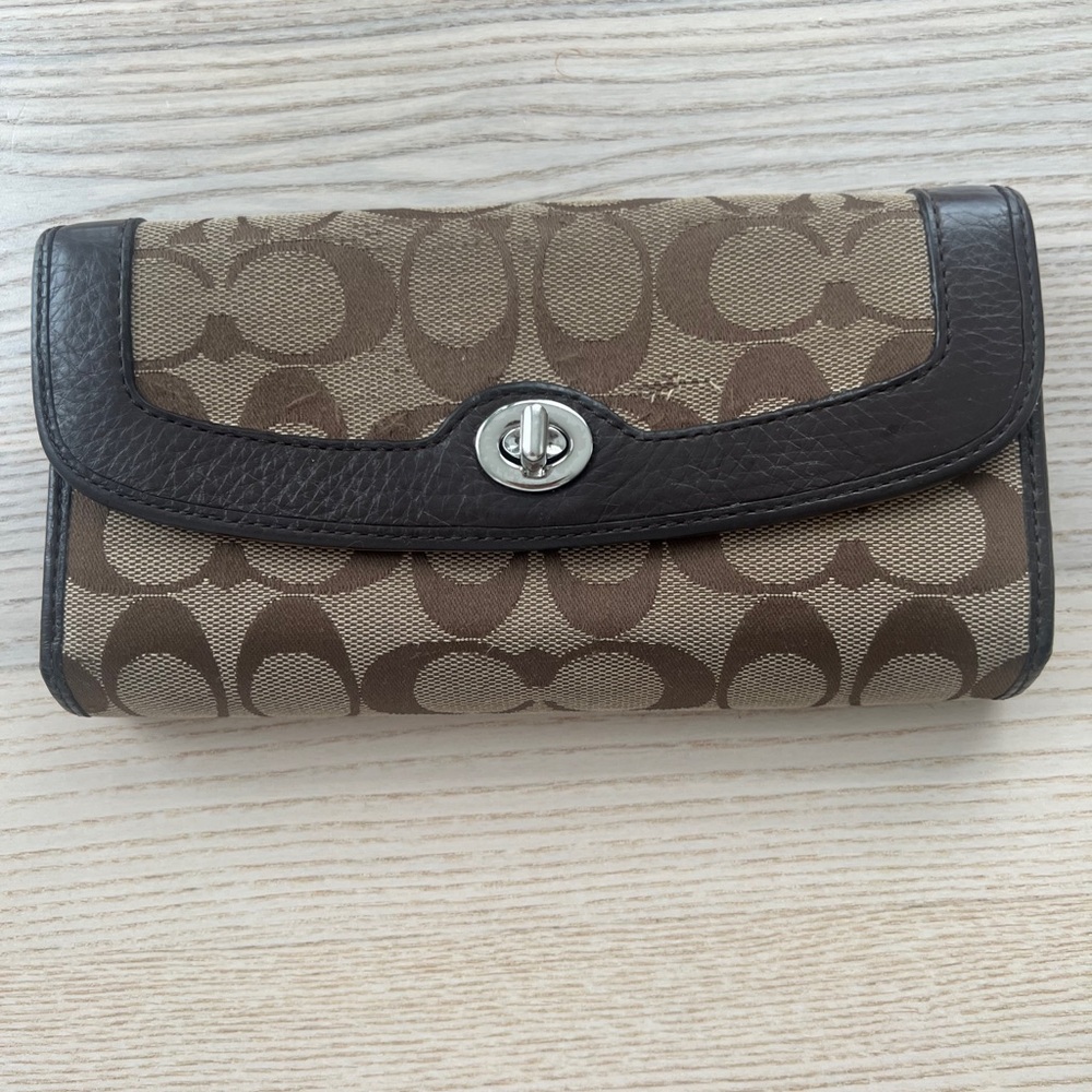 Coach signature long wallet